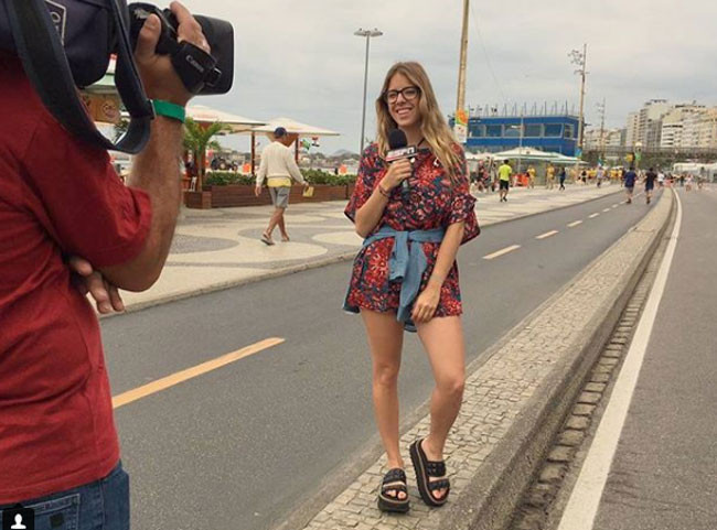 Ünlü spiker 'insanlar yüzüme değil memelerime bakıyor' dedi ve küçültecek - Resim: 1