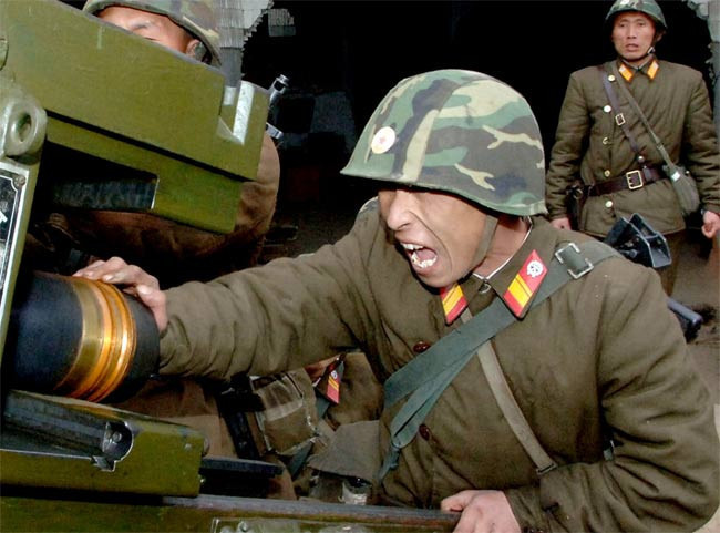 Kuzey Kore'nin elin tetikte - Resim: 4