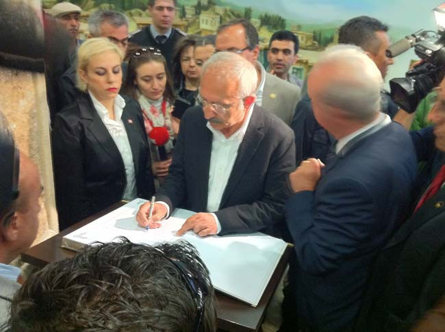 Gandi'nin Konya gezisinden çarpıcı kareler! - Resim: 1