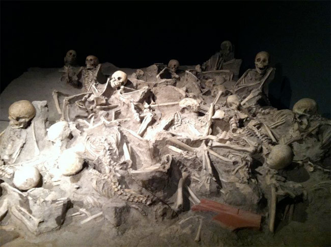 2 bin yıllık cesetler sergide - Resim: 2