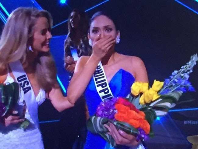 Güzellik yarışmasında skandal! - Resim: 4