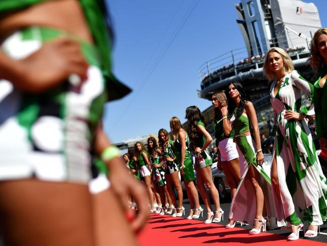 Formula 1 kızları tarih oldu! Yerlerine kim geldi? - Resim: 4