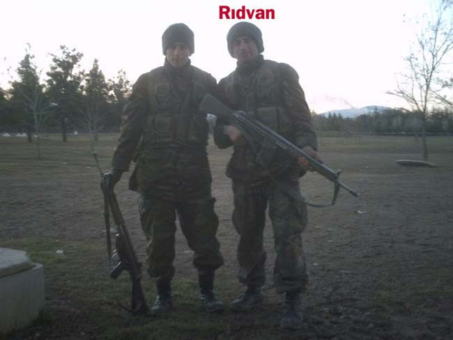 Şehit babası Kürtçe ağıtlar yaktı! - Resim: 3