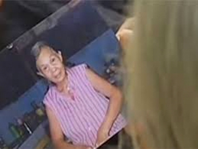 Yaşlı kadın iki yıl içerisinde bu hale geldi gören kaçıyor ama... - Resim: 2