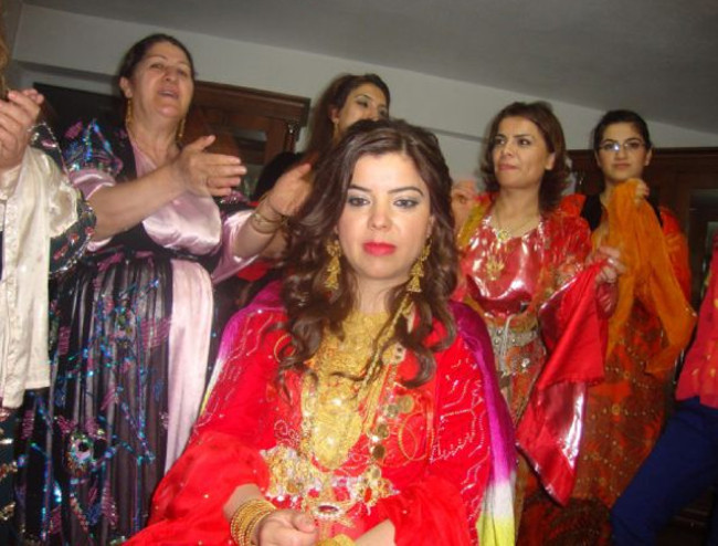 Gelin altınları taşıyamadı! - Resim: 4