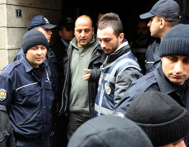 Gazetecilere Ergenekon baskını! - Resim: 1