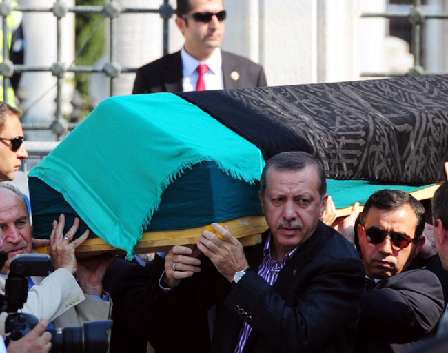 Anne Erdoğan böyle uğurlandı - Resim: 2