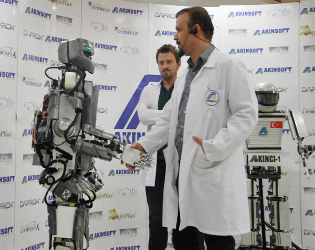 Yerli insansı robot - Resim: 3