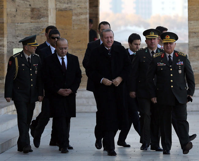 Erdoğan ve Özel'den neşeli pozlar - Resim: 3