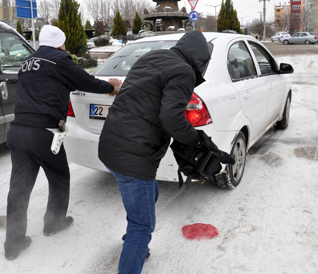 Yollar buz pistine döndü - Resim: 3