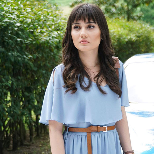 Yasak Elma dizisi oyuncusu sosyal medyayı salladı! Boy farkı 30 santim olunca... - Resim: 1