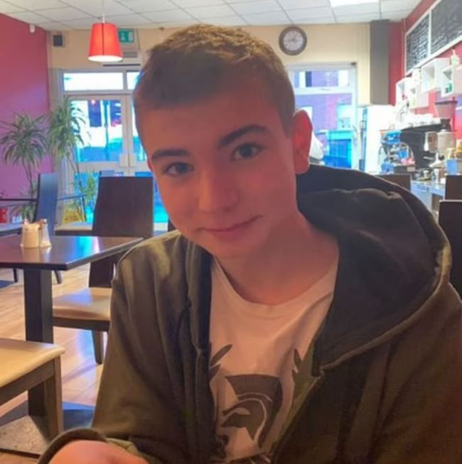 Evlat acısıyla yandı oğlu intihar etti! Müslüman olup Şüheda Sadakat ismini alan Sinead O'Connor kimdir? - Resim: 3