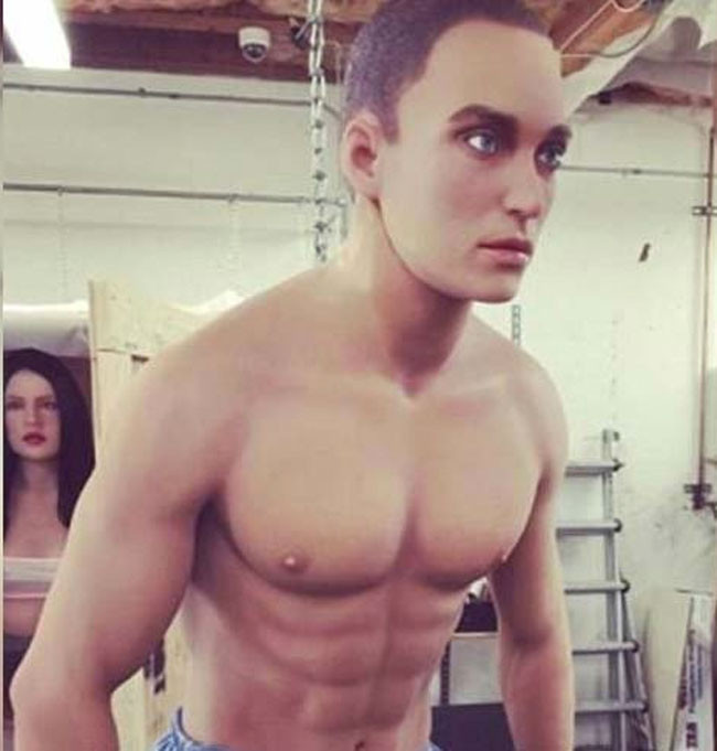 Kadınlar için ilk seks robotu geliştirildi espiri yapıyor, sohbet ediyor ve... - Resim: 3