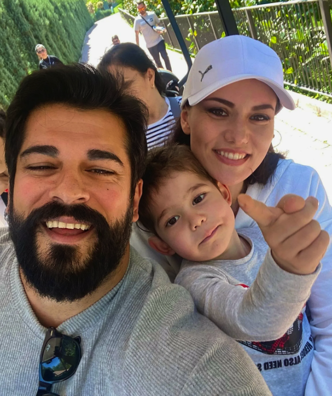 Fahriye Evcen ve Burak Övçivit boşanıyor mu? Her şeyi satmaya başladılar - Resim: 3