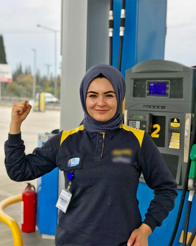 Gelin adayı Hanife Gürdal delirdi, 'bulduğum koca sana mı lazım?' - Resim: 1