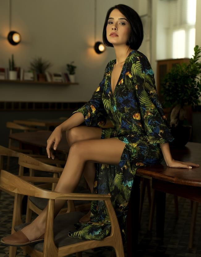 Funda Eryiğit paylaştı cesur tatil pozu takipçilerinin başını döndürdü - Resim: 1