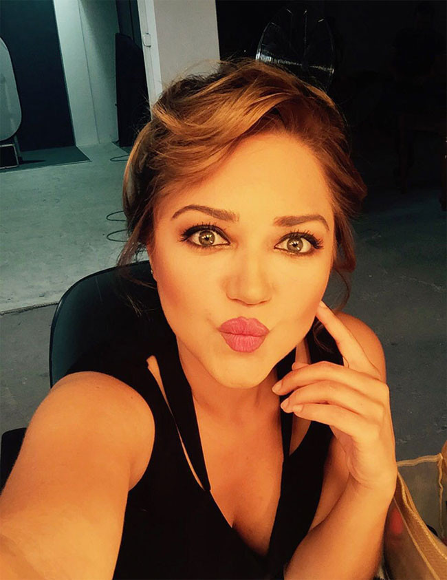 Güzel sunucunun aşk mesajı kime gitti Hilal Ergenekon kimdir? - Resim: 1