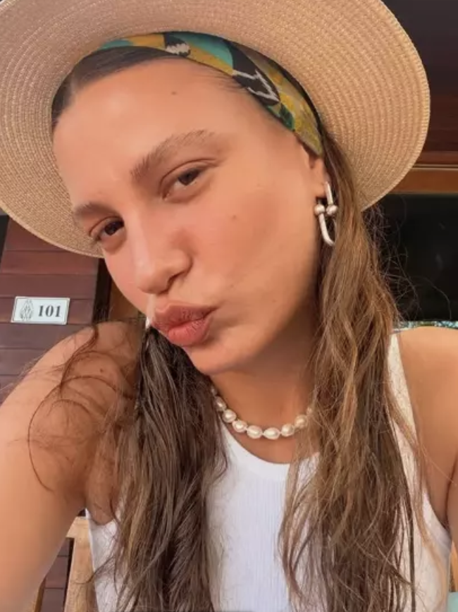 Serenay Sarıkaya tatilden paylaştı! O kareler sonrası beğeni butonu çöktü... - Resim: 1