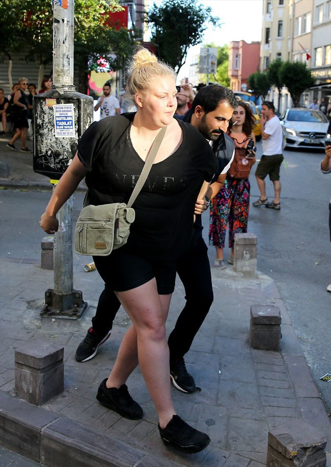 Polis LGBTİ'nin yürüyüşüne izin vermedi - Resim: 2