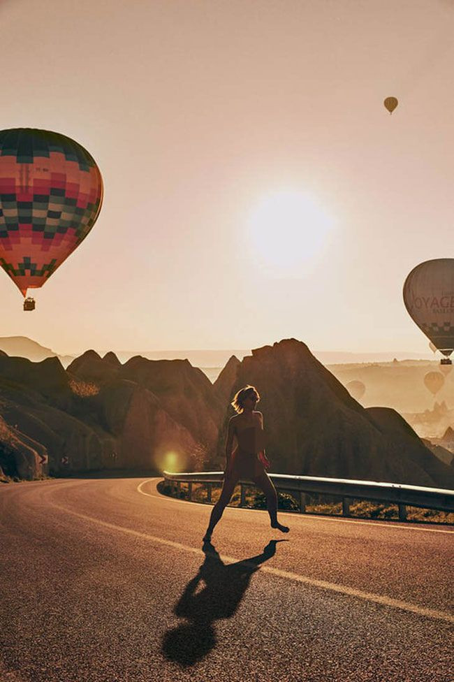 Ayasofya Müzesi'nde çıplak poz veren manken hakkında yakalama kararı - Resim: 4