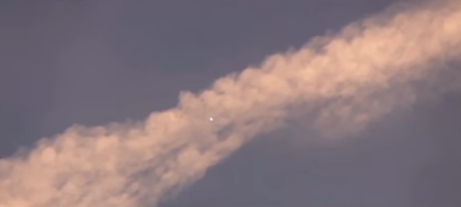 Dünya bu görüntüyü konuşuyor gökyüzünde bir anda belirdi  - Resim: 1