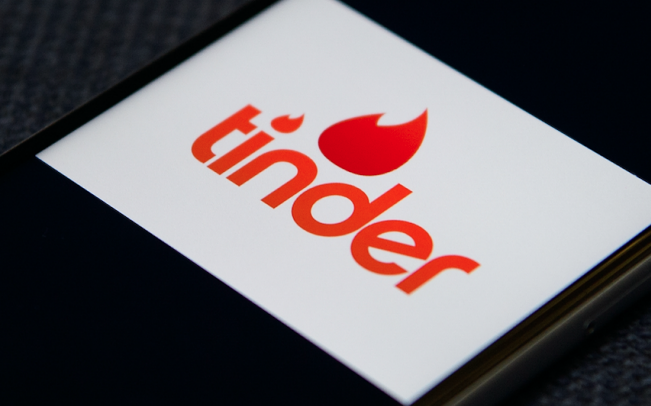 69 yaşındaki adam internetten daha çok kadınla tanışmak için bakın ne yaptı! - Resim: 1