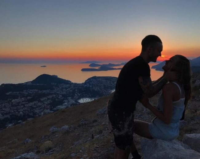 Ünlü mankenin olay pozları çok konuşulacak! - Resim: 3