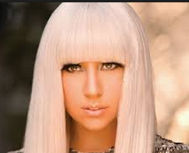 Lady Gaga yine rahat durmadı! - Resim: 2