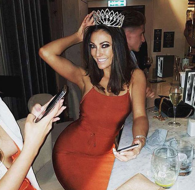 Gardropta cinsel ilişkiye girmişti! Evinde ölü bulundu - Resim: 2