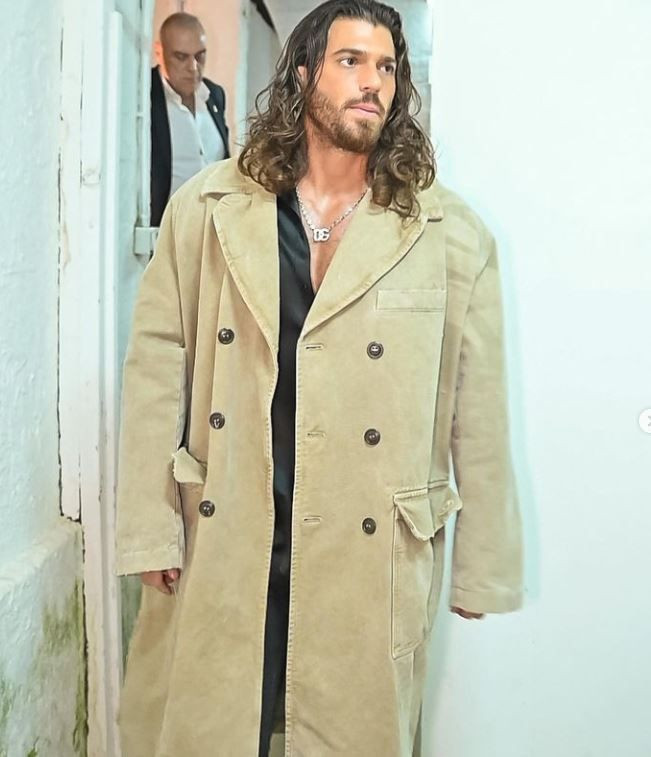 Gönlünü güzel sunucuya kaptırdı! İşte Can Yaman'ın yeni aşkı Eva Gini - Resim: 1