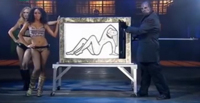 Maskeli sihirbaz hileleri gösterdi kadını nasıl kesiyor? - Resim: 4