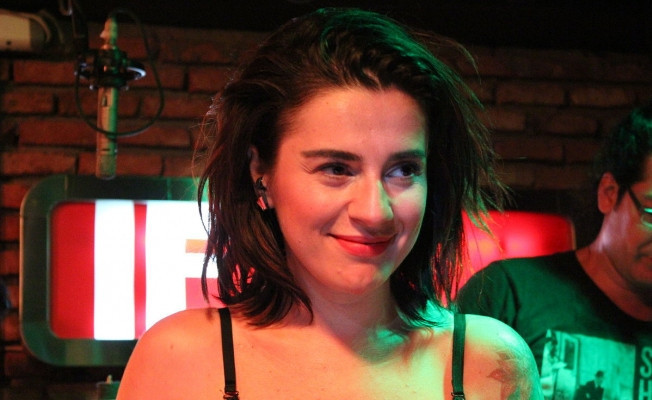 Ceylan Ertem: Bir kadınla aşk yaşamak istiyorum! - Resim: 2