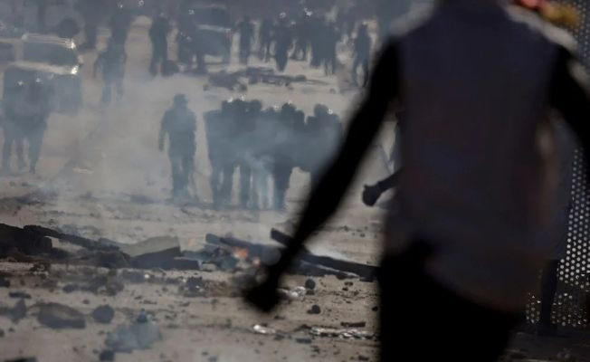 Senegal'de seçimler ertelendi, sokaklar karıştı - Resim: 3