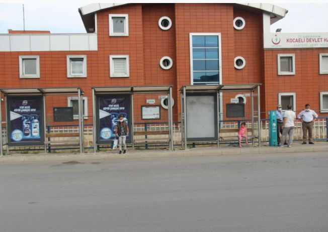 Kocaeli'de yanına oturmasına izin vermedi! Otobüste dehşet saçtı - Resim: 1