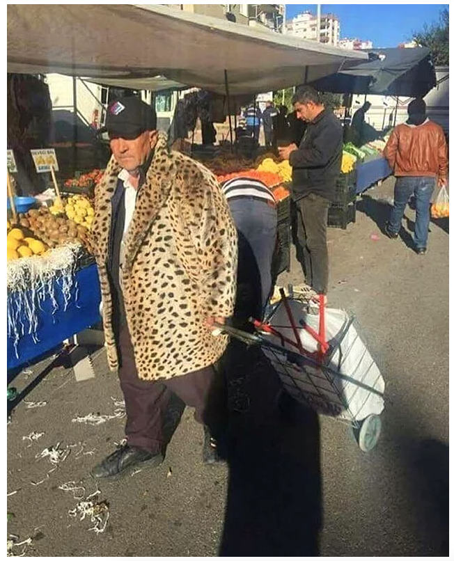 Öyle bir kıyafet giydi ki sosyal medya günlerce onu konuştu - Resim: 3