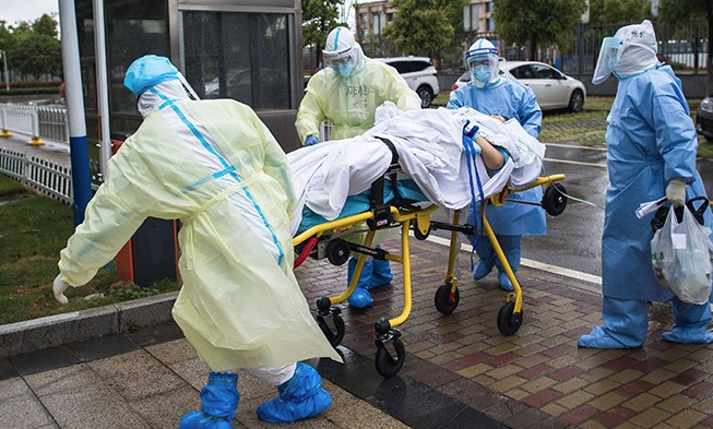 Sokağa çıkma yasağı olmasaydı tam 3 milyon insan daha ölecekti - Resim: 1