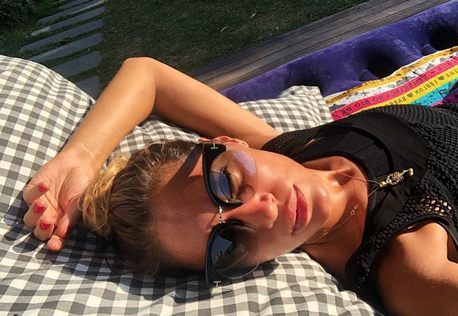 Naz Çekem Ahmet Kural'ın parmağını kırmasını anlattı meğer o anda...  - Resim: 2