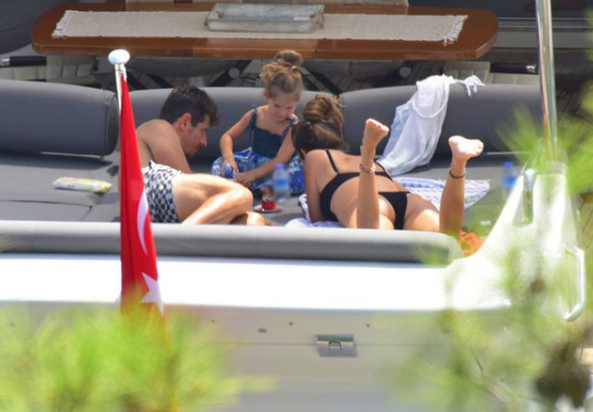 Emre Belözoğlu'nun tatilinden dikkat çeken kare - Resim: 4