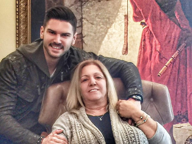  Almeda'nın annesi olduğuna inanamadılar kardeşi de olay - Resim: 3