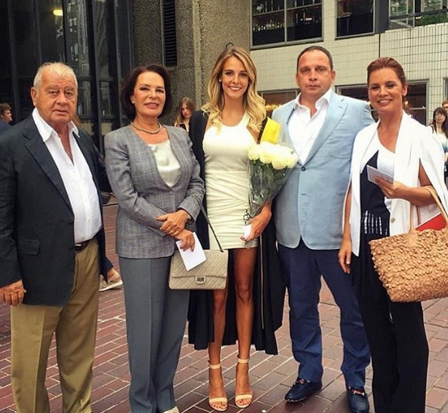 Hülya Koçyiğit'in eşi, kızı ve torunları! Bir de ünlü damadı var - Resim: 25