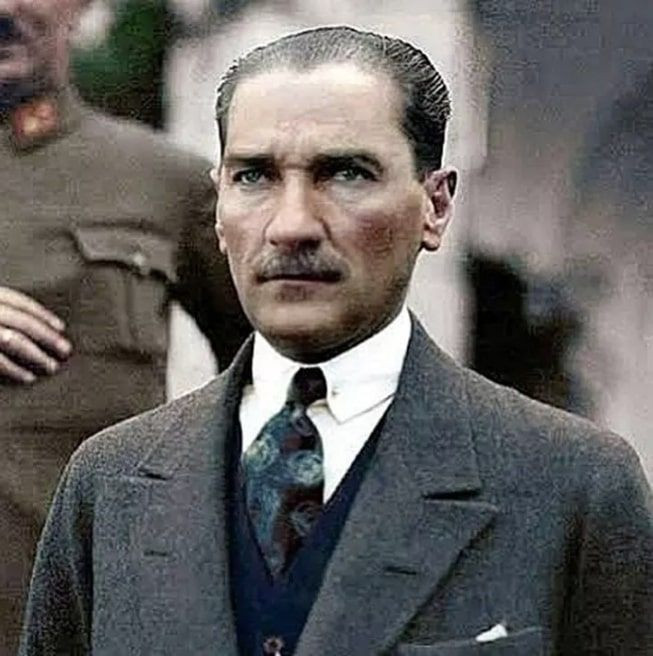 Pınar Altuğ'dan dikkat çeken 30 Ağustos Zafer Bayramı paylaşımı işte gelen mesajlar - Resim: 3