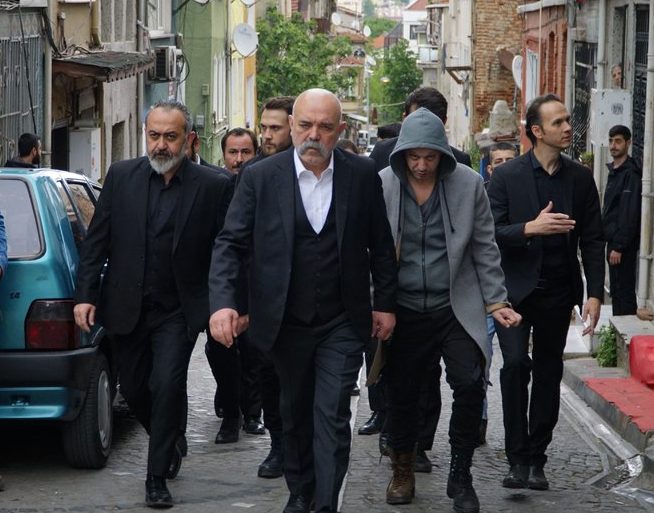 Ünlü oyuncu bomba gibi geliyor Çukur yeni sezon transferi ortaya çıktı - Resim: 1