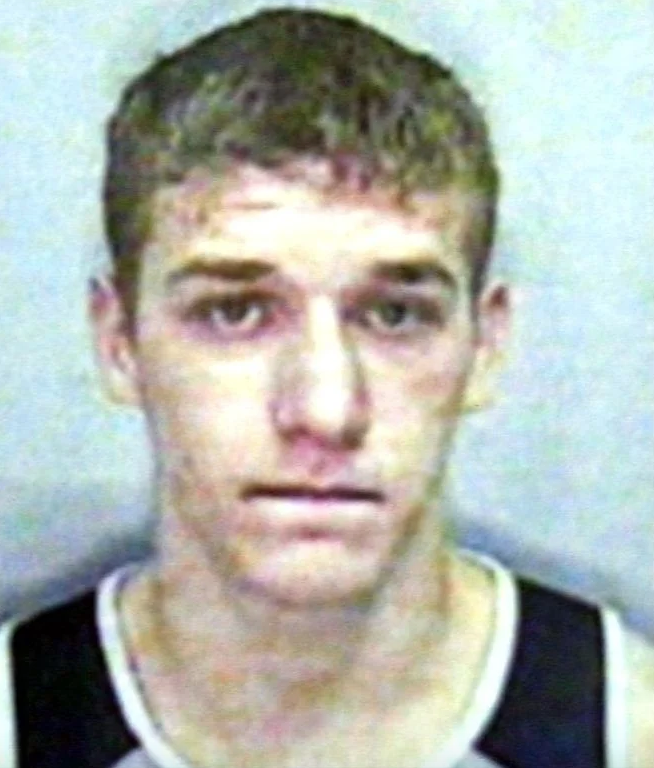 İngiltere bu olayı konuşuyor! Evlat katili mahkumla hapishanede ilişkiye girdi - Resim: 2