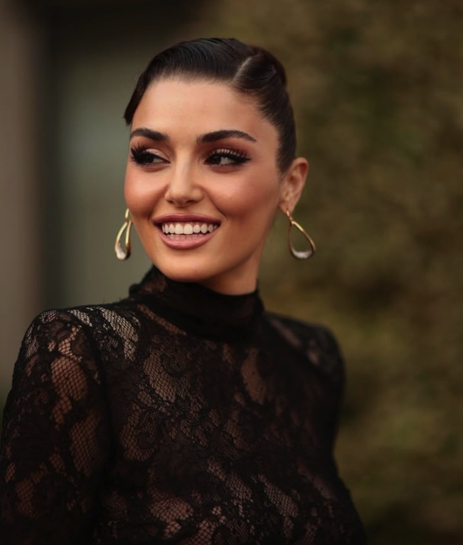 Hande Erçel, Sabancı'yı çabuk unuttu! 45 yaşındaki ünlü yapımcıyla bomba aşk iddiası... - Resim: 2