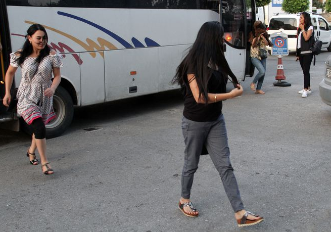 Fuhuş operasyonu: Kucağında bebeğiyle böyle getirildi! - Resim: 3