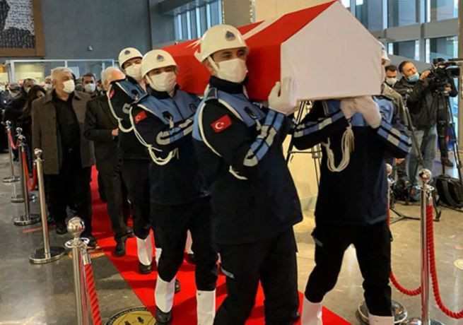 Hülya Koçyiğit Fatma Girik'in cenazesinde ne dedi AK Parti-CHP mesajına tepki yağıyor! - Resim: 5