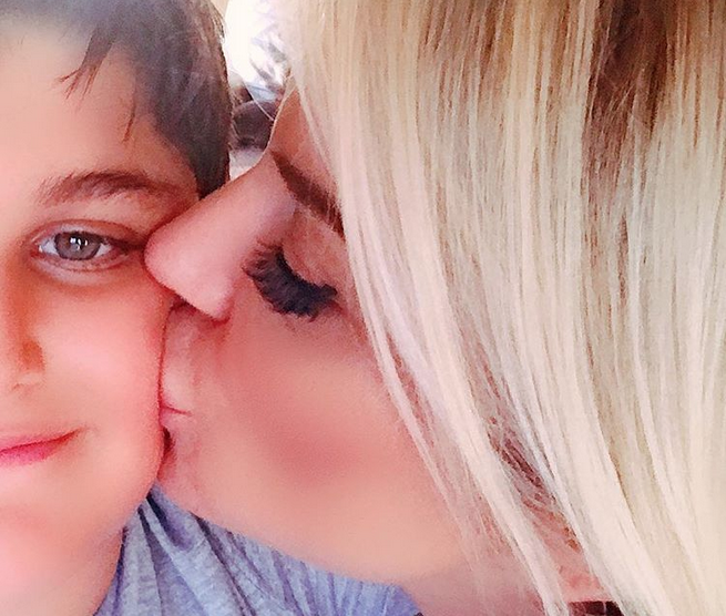 Ünlü ismin evine haciz geldi! Çocuğunun gitarı ve bilgisayarı bile... - Resim: 3