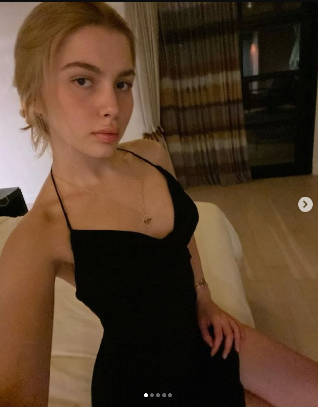 Aleyna Tilki Maldivlerden paylaştı siyah mini elbisesiyle mest etti! - Resim: 1