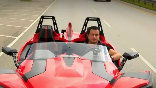 Acun'un bindiği araba olay oldu! Survivor'a geldiği kırmızı arabanın markası - Resim: 1