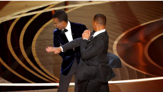 Will Smith tokattan sonra coşmuş! Partide dikkat çeken haller - Resim: 1